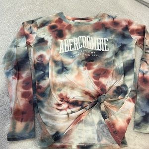 Abercrombie kids long sleeve tye dye shirt.
